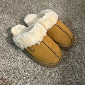 UGG women platform slippers